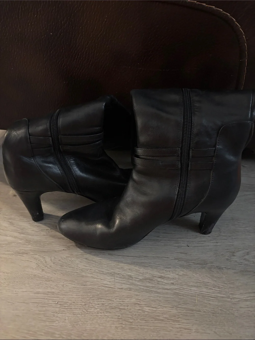 Bandolino Black Calf Boots Zip Up